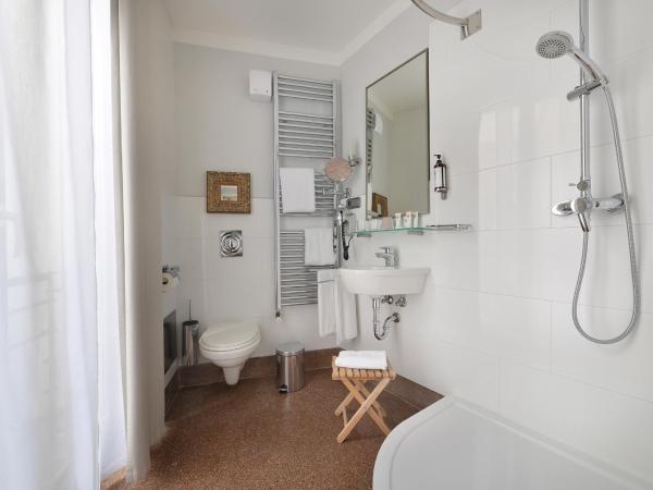 Design Hotel Neruda : photo 8 de la chambre petite chambre double