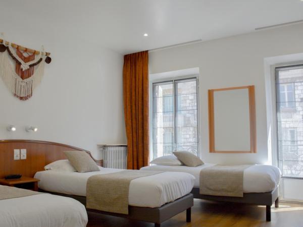 Hotel Busby : photo 1 de la chambre chambre quadruple