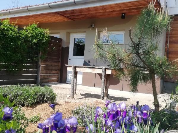 Lazy Days : photo 3 de la chambre chambre lit queen-size - vue sur jardin