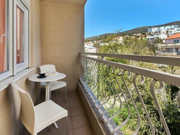 Mediteran Hotel by Aminess : photo 2 de la chambre chambre double confort avec balcon