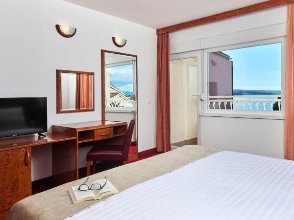 Mediteran Hotel by Aminess : photo 1 de la chambre chambre double confort avec balcon - vue sur mer