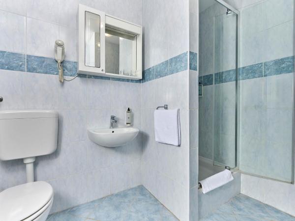 Mediteran Hotel by Aminess : photo 6 de la chambre chambre double confort avec balcon - vue sur mer