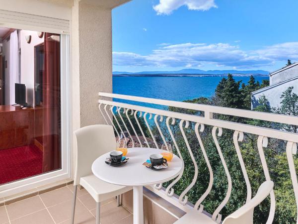 Mediteran Hotel by Aminess : photo 5 de la chambre chambre double confort avec balcon - vue sur mer