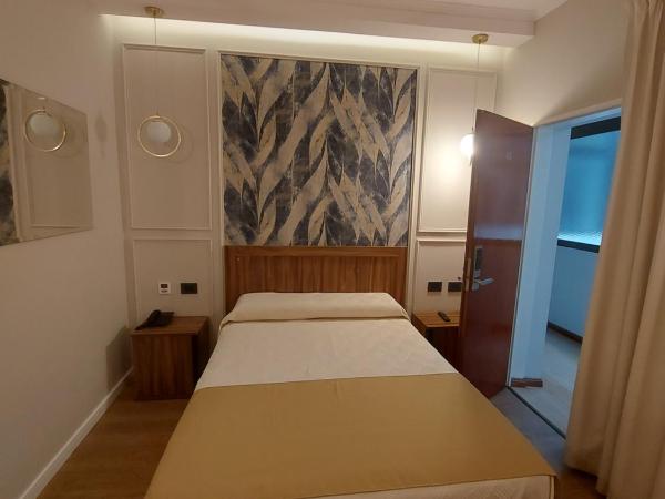 Hotel Internacional : photo 1 de la chambre chambre double supérieure