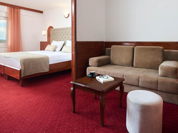 Mediteran Hotel by Aminess : photo 1 de la chambre comfort junior suite with sea view and balcony