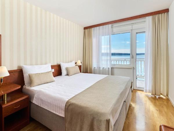 Mediteran Hotel by Aminess : photo 1 de la chambre chambre double standard avec balcon - vue sur mer