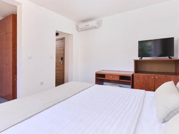 Mediteran Hotel by Aminess : photo 6 de la chambre standard family room with balcony