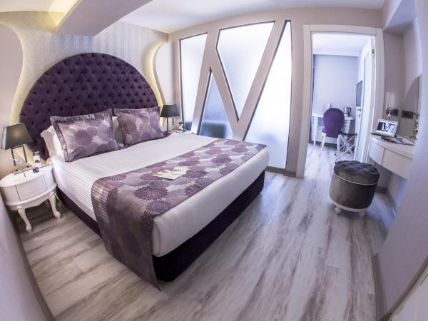 Demonti Hotel : photo 8 de la chambre suite avec jacuzzi