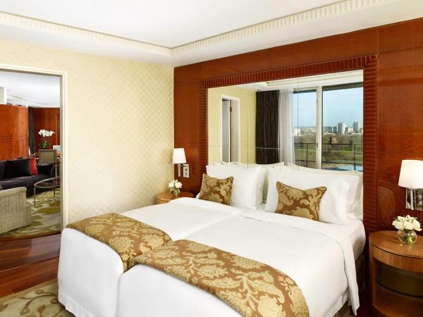 The Park Tower Knightsbridge, a Luxury Collection Hotel, London : photo 2 de la chambre suite hyde park penthouse 2 chambres - vue sur toits