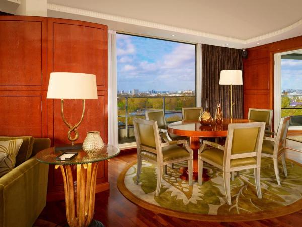 The Park Tower Knightsbridge, a Luxury Collection Hotel, London : photo 6 de la chambre suite penthouse 1 chambre lit king-size