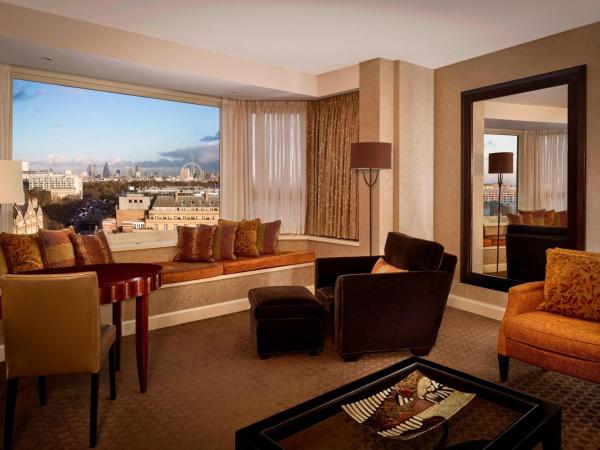 The Park Tower Knightsbridge, a Luxury Collection Hotel, London : photo 4 de la chambre suite exécutive 1 chambre avec 1 lit queen-size