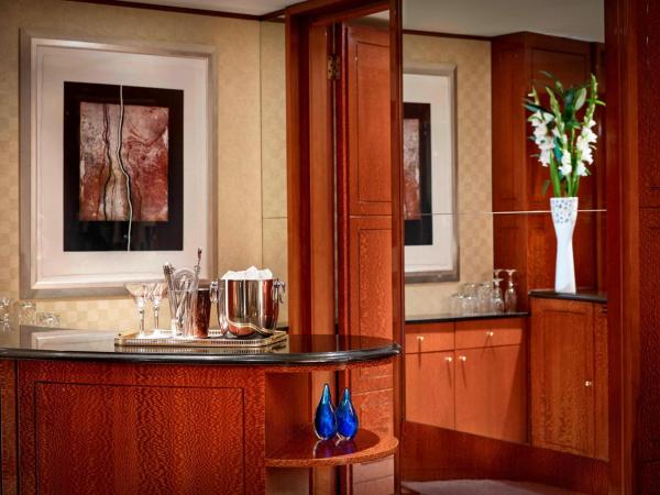 The Park Tower Knightsbridge, a Luxury Collection Hotel, London : photo 8 de la chambre suite lowndes penthouse 2 chambres - vue sur toits