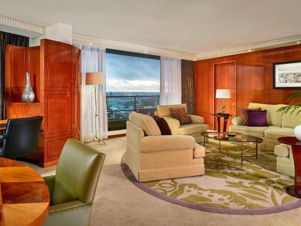 The Park Tower Knightsbridge, a Luxury Collection Hotel, London : photo 9 de la chambre suite lowndes penthouse 2 chambres - vue sur toits