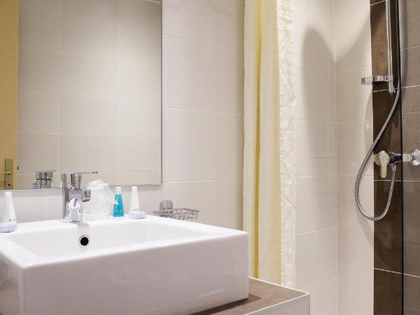 Hôtel Le Maritime : photo 4 de la chambre chambre double standard avec terrasse