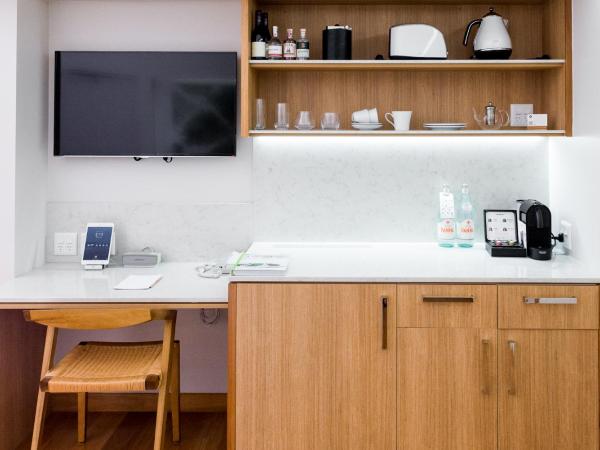 Elements Of Byron : photo 3 de la chambre wheelchair accessible studio