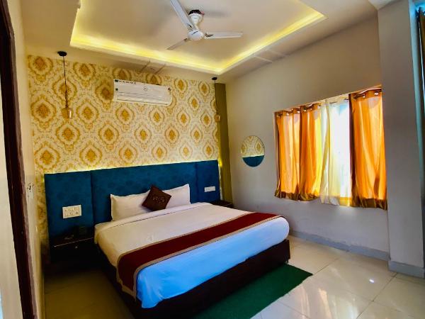 The Indraj Palace Hotel : photo 4 de la chambre chambre double deluxe (2 adultes + 1 enfant)