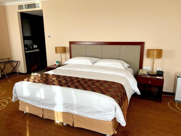 Inner Mongolia Grand Hotel : photo 7 de la chambre chambre lit king-size deluxe