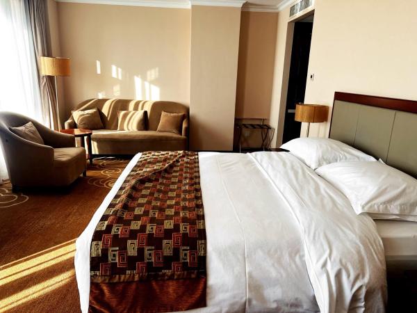 Inner Mongolia Grand Hotel : photo 5 de la chambre chambre lit king-size deluxe