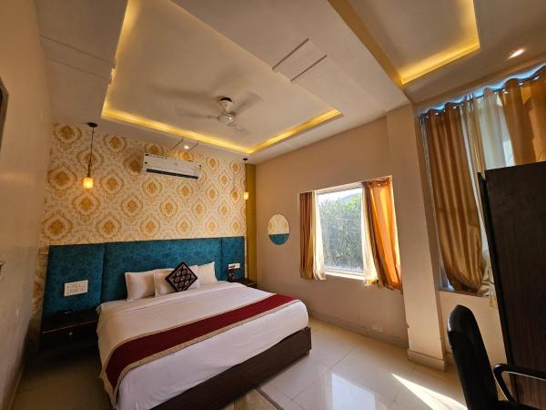 The Indraj Palace Hotel : photo 4 de la chambre chambre double avec balcon