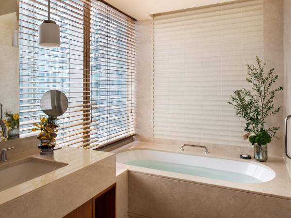 Mandarin Oriental, Macau : photo 2 de la chambre chambre deluxe - vue sur ville