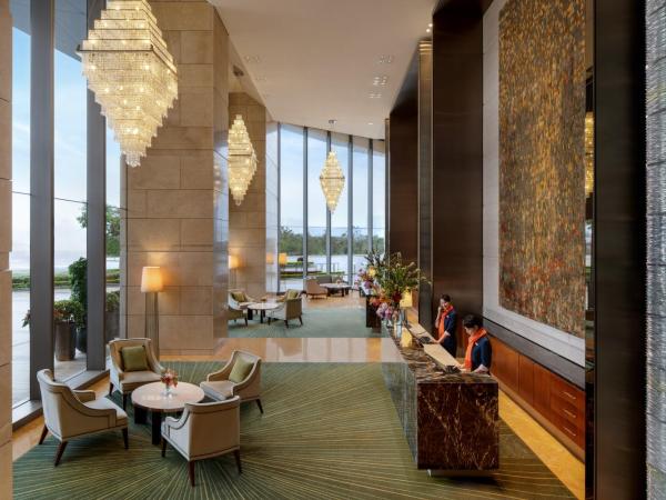 Mandarin Oriental, Macau : photo 3 de la chambre chambre deluxe - vue sur ville