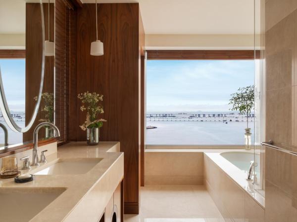 Mandarin Oriental, Macau : photo 3 de la chambre suite deluxe avec lit king-size
