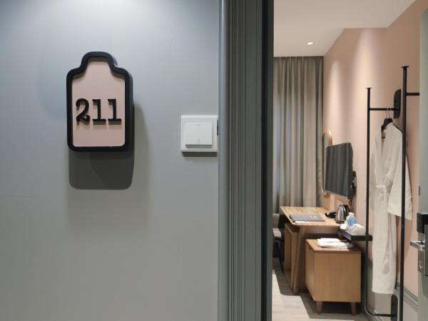 The Jesselton Hotel : photo 4 de la chambre chambre lit queen-size boutique