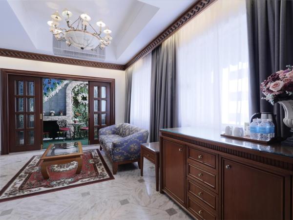 The Jesselton Hotel : photo 1 de la chambre suite junior