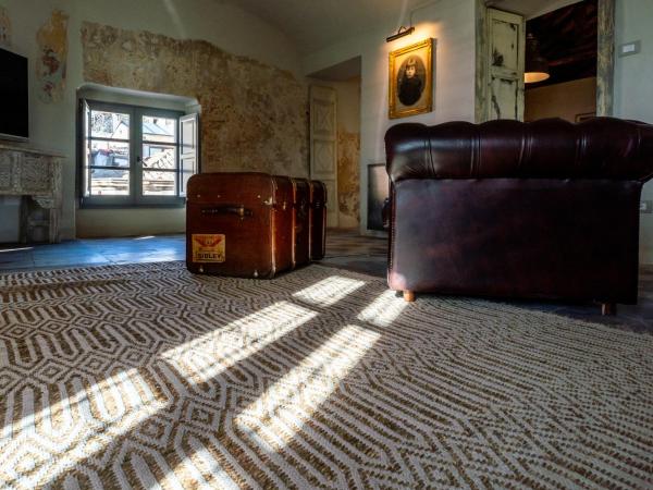 Palazzo Boyl 1840 : photo 8 de la chambre suite lit king-size - vue sur mer