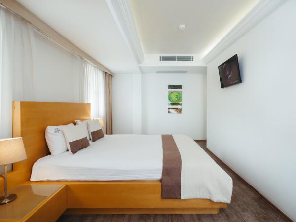 MB City Hotel : photo 2 de la chambre grande chambre double 