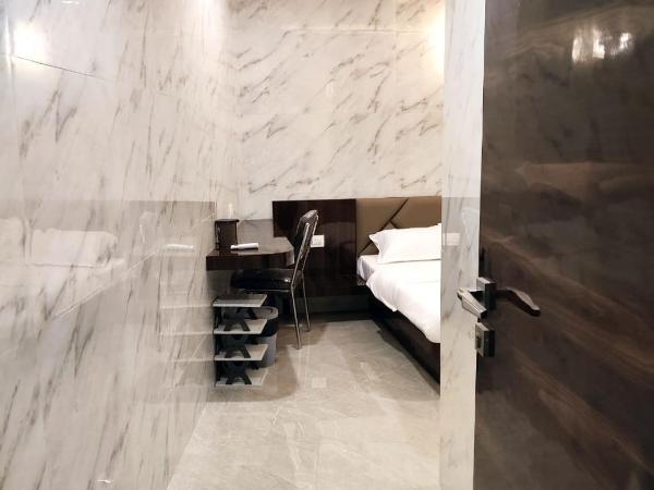 Hotel Comfy Inn : photo 4 de la chambre chambre double deluxe