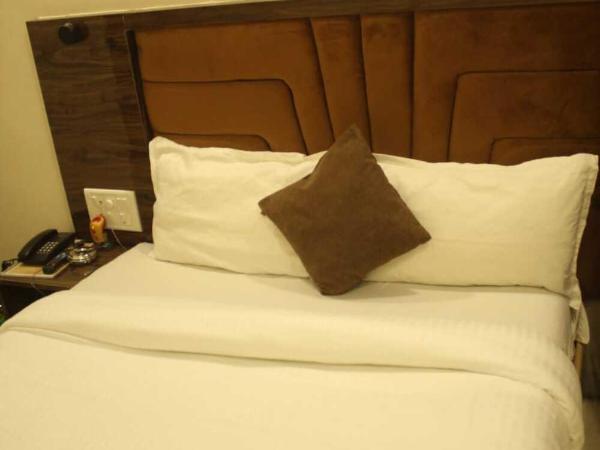 Hotel Siddharth Residency- Siddharth Nagar, Goregaon West : photo 1 de la chambre chambre double deluxe