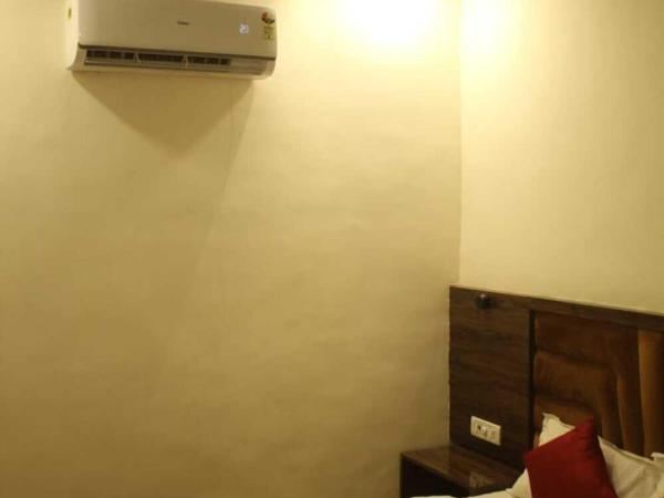 Hotel Siddharth Residency- Siddharth Nagar, Goregaon West : photo 7 de la chambre chambre double deluxe