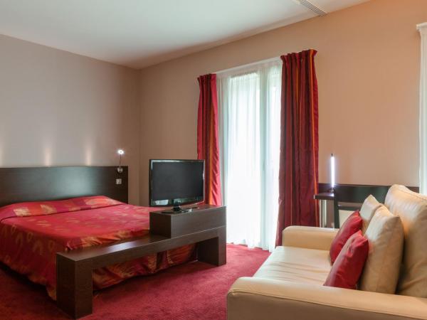 The Originals City, Hôtel Les Thermes de l'Avenue, Dax : photo 1 de la chambre studio