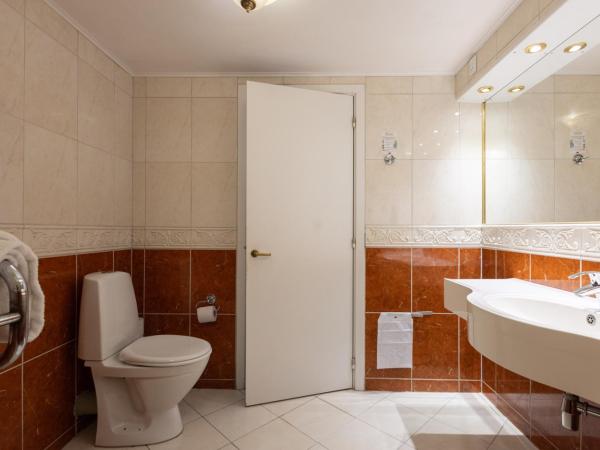 Milling Hotel Plaza : photo 6 de la chambre chambre double ou lits jumeaux