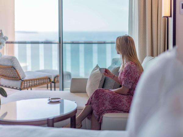 Mondrian Cannes : photo 3 de la chambre chambre prestige avec terrasse - vue sur mer