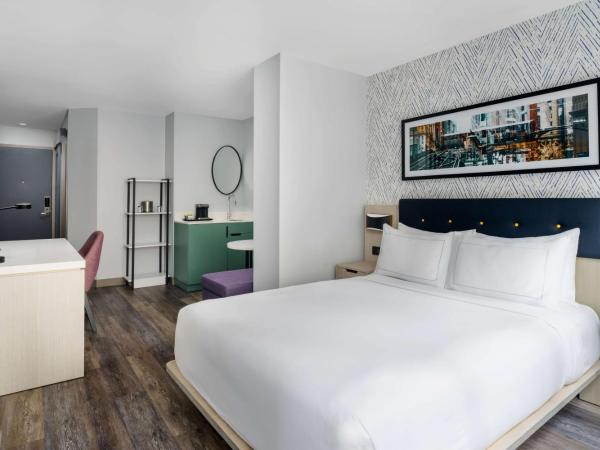 DoubleTree by Hilton New York Midtown Fifth Ave : photo 4 de la chambre chambre lit queen-size deluxe