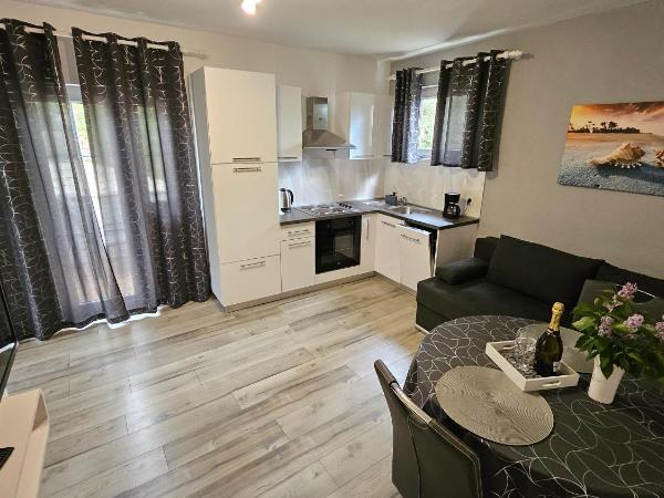 Katy : photo 7 de la chambre appartement avec balcon