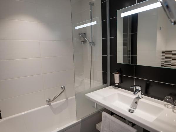 Best Western Plus Le Roof Vannes Bord de Mer : photo 10 de la chambre chambre lit queen-size confort