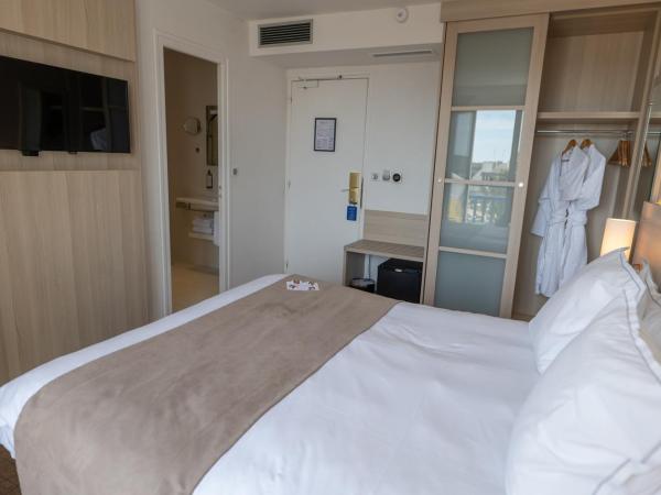 Best Western Plus Le Roof Vannes Bord de Mer : photo 3 de la chambre chambre lit queen-size supérieure – vue sur mer