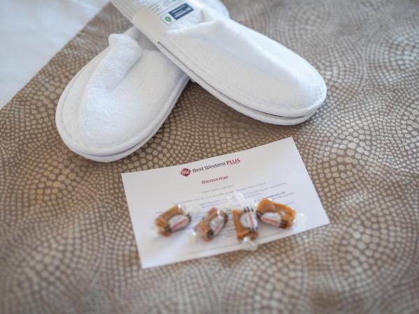 Best Western Plus Le Roof Vannes Bord de Mer : photo 4 de la chambre chambre lit queen-size supérieure – vue sur mer