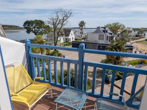 Best Western Plus Le Roof Vannes Bord de Mer : photo 9 de la chambre chambre supérieure lit queen-size avec balcon - vue sur mer