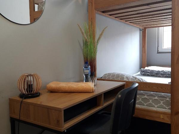 GO Hostel Rewolucji : photo 7 de la chambre chambre triple