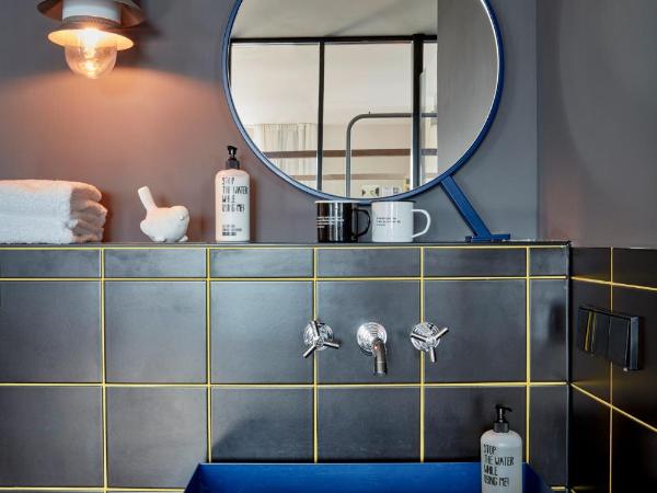 25hours Hotel Das Tour : photo 6 de la chambre hébergement gigantic sky