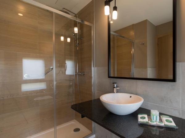 Hotel Avenida : photo 4 de la chambre grande chambre simple