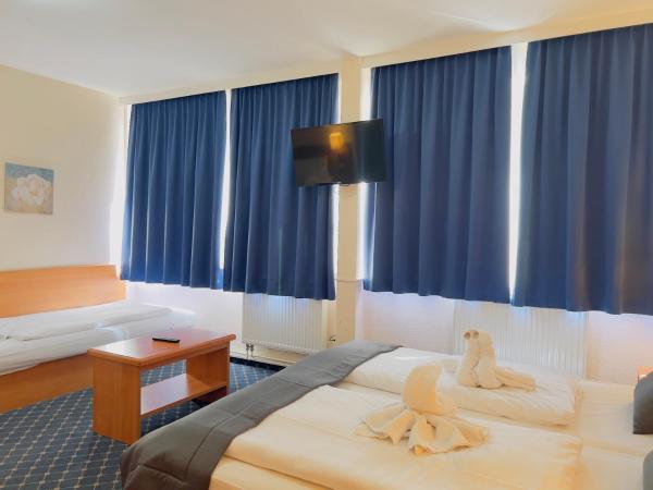 Elbbrücken Hotel : photo 2 de la chambre chambre quadruple