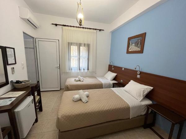 Eleni Rooms : photo 1 de la chambre chambre lits jumeaux