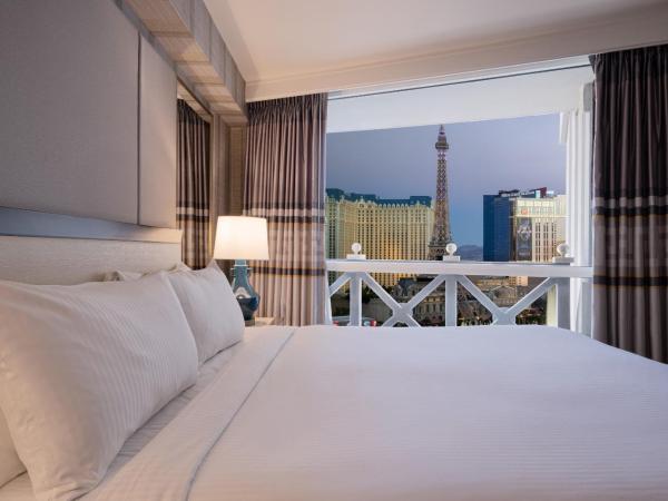 Caesars Palace Hotel & Casino : photo 2 de la chambre suite studio d'angle lit king-size julius - vue sur strip - non-fumeurs