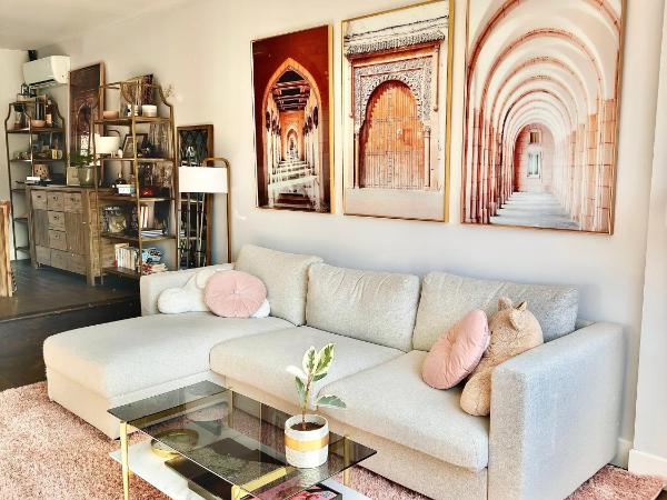 Beautiful Luxury Shared Home in Montreal : photo 4 de la chambre chambre quadruple avec salle de bains privative