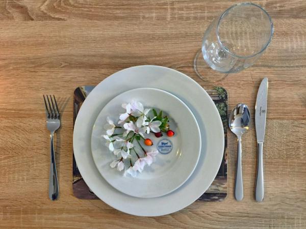 Rotorua Coachman Spa Motel : photo 7 de la chambre appartement confort 4 chambres avec bain à remous